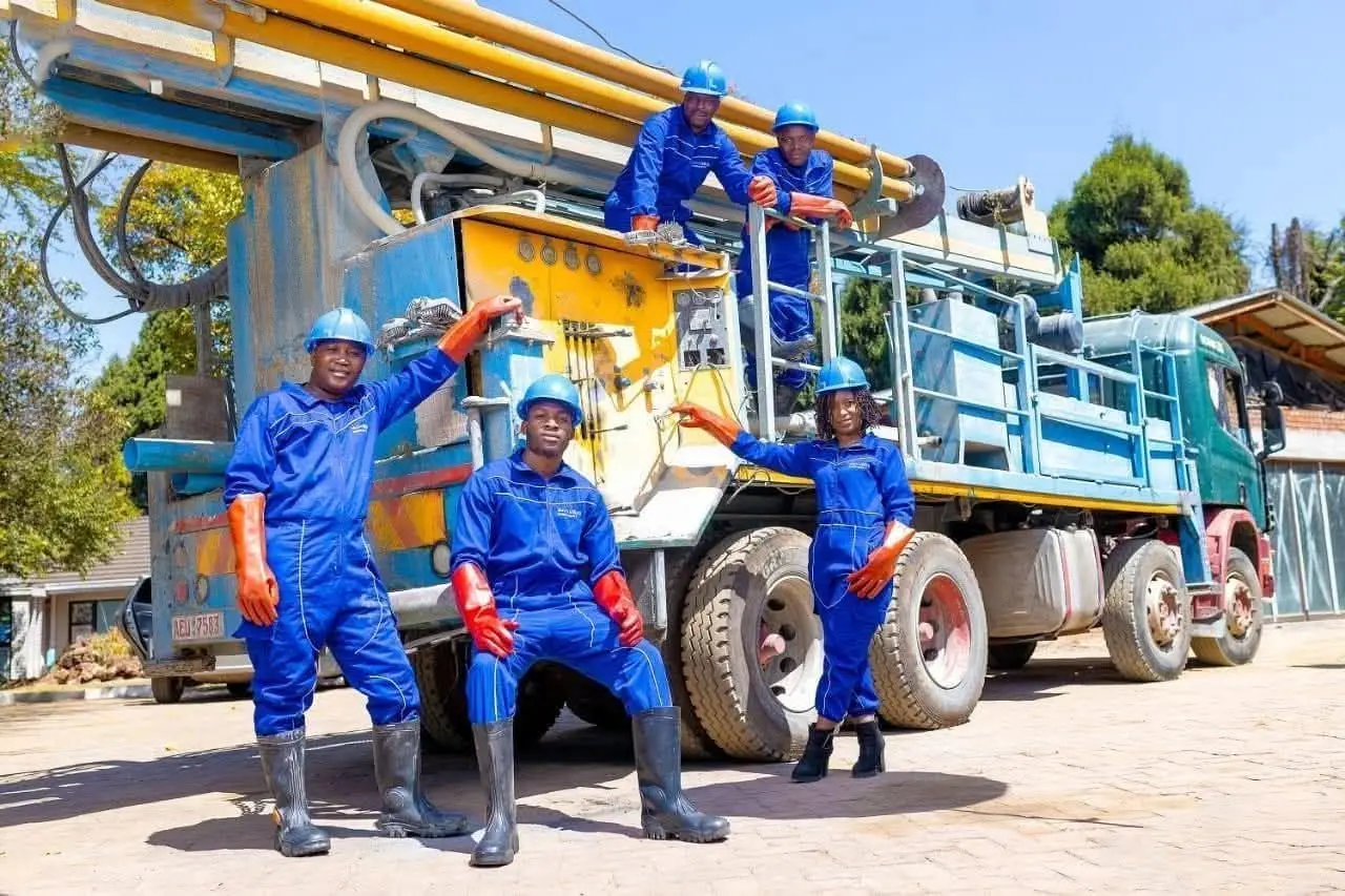BluSea team and drilling rig